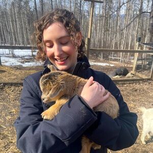 Meet your Posher, Avery